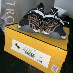 Fendi love official sneakers w/ authenticity card